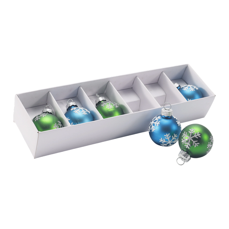 Ensemble de boules de Noël en verre de qualité supérieure.